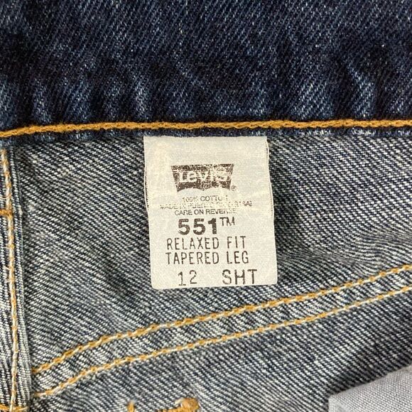 Vintage Levi’s 551 Jeans Women’s 12S Blue Denim Relaxed Tapered 90s Y2K - Picture 7 of 12